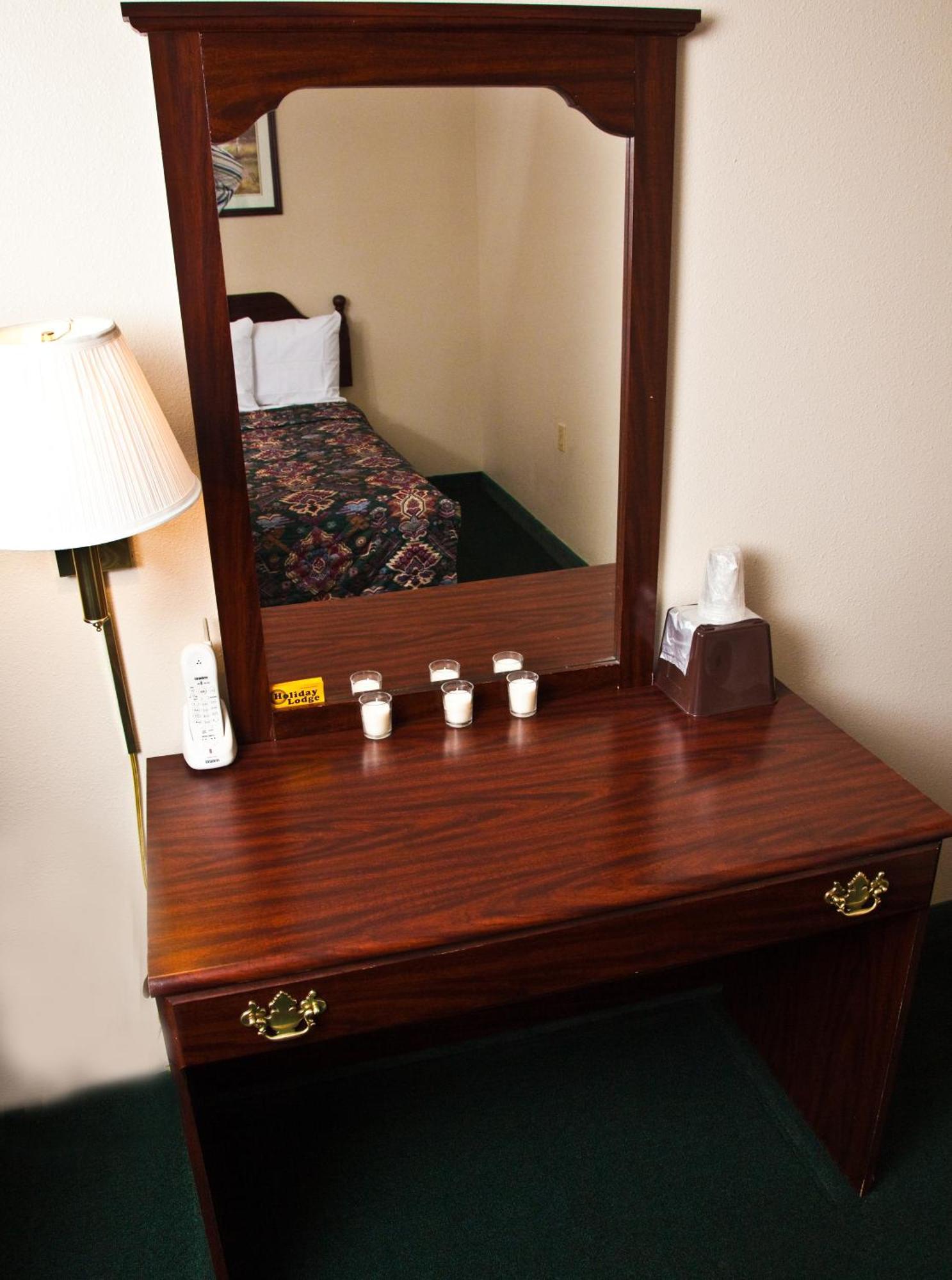 Holiday Lodge Pittsburg Bagian luar foto